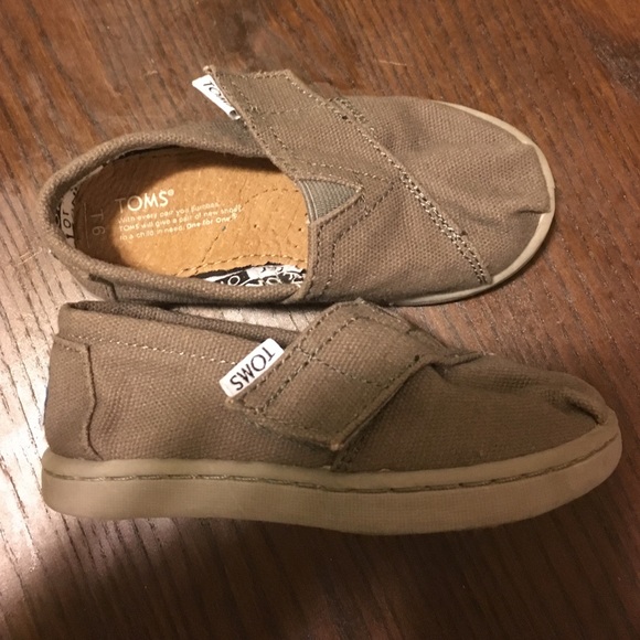 Toddler TOMS shoes