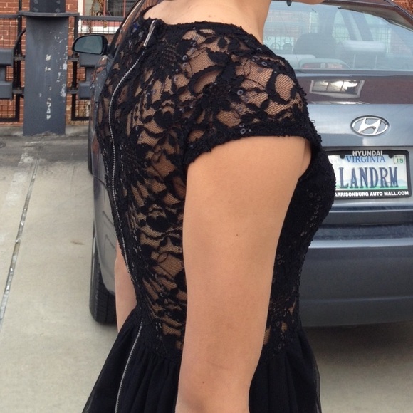 Homecoming/Formal dress - Picture 2 of 2