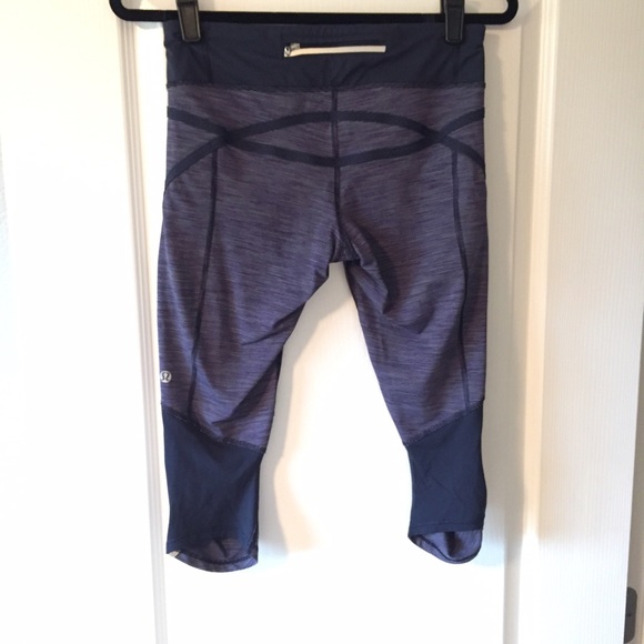 Lululemon Run Pace Crop - Picture 2 of 4