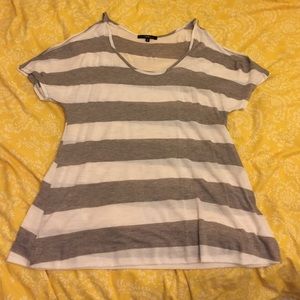 Tart shoulder less top