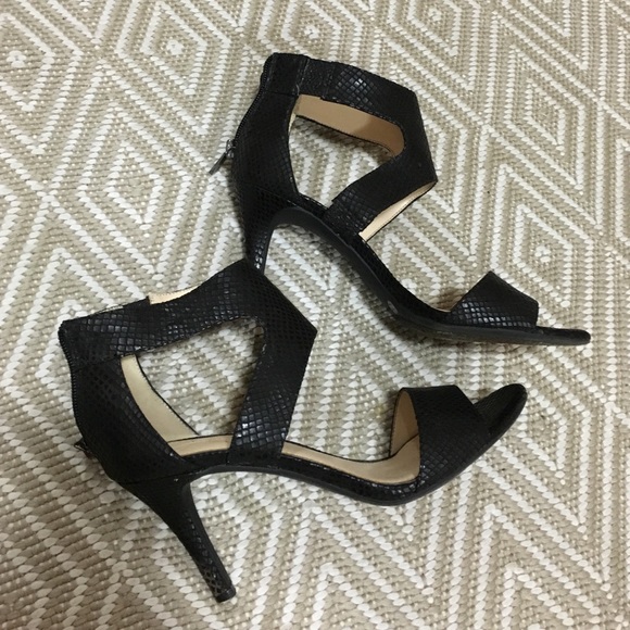 Jessica Simpson Snakeskin sandals