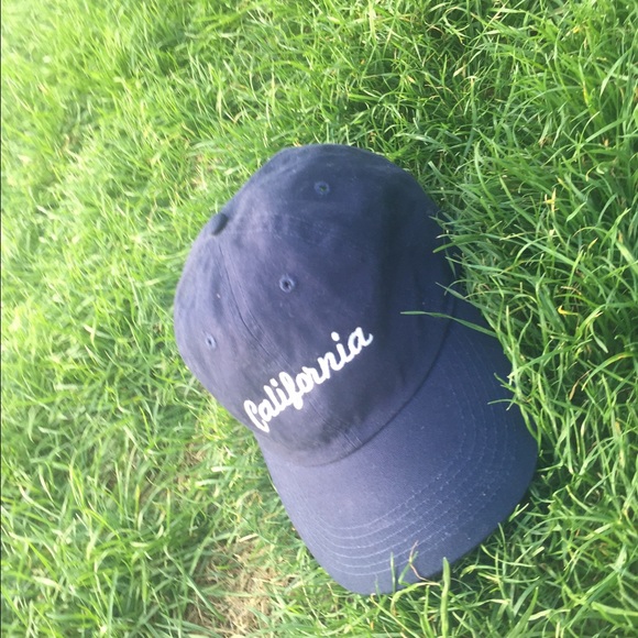 RARE BRANDY MELVILLE CALIFORNIA HAT