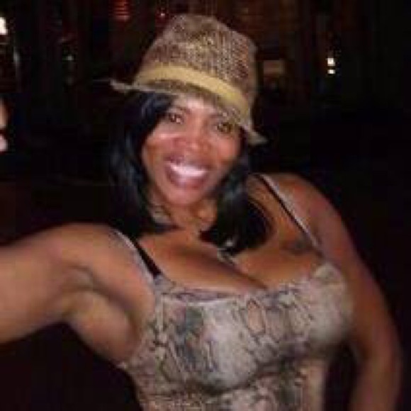 Meet your Posher’s Chiquita & Michael Womic❤️❤️ - Picture 2 of 16