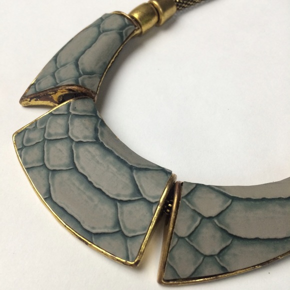 Snake print necklace✨Host Pick✨ - Picture 2 of 4