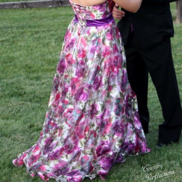 Prom Dress - Picture 2 of 2