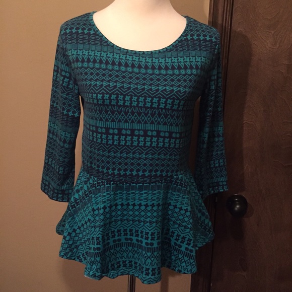 🚫🚫❌❌SOLD New Mossimo Peplum Top
