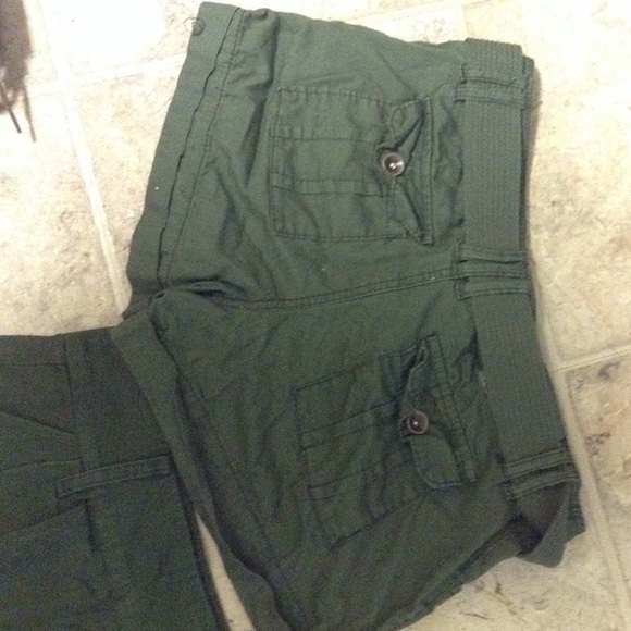 Closet Clearout 🚨Green Bundle - Picture 2 of 2