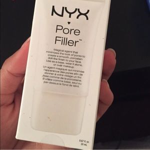 NYX pore filler