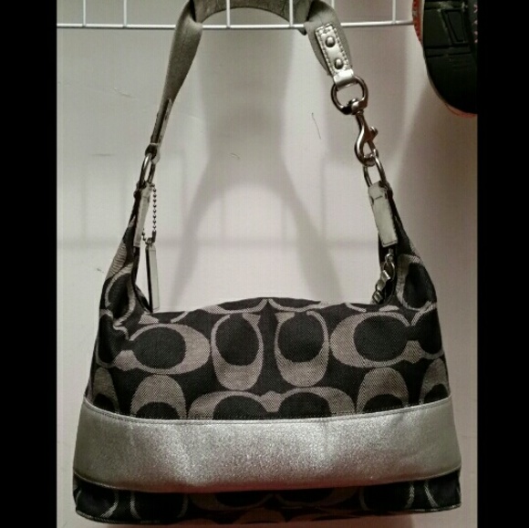 ❌❌SOLD❌❌Authentic~Coach Purse - Picture 2 of 4