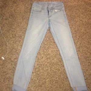 Light Wash American Eagle Jeans