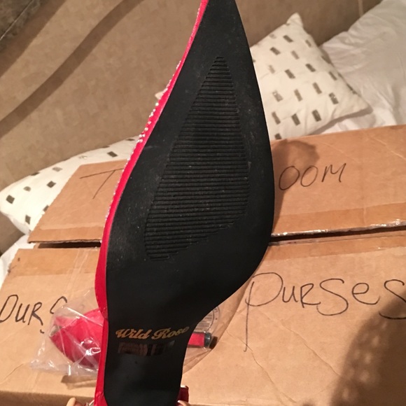 Red dress shoes with rhinestones on the toe - Picture 2 of 4