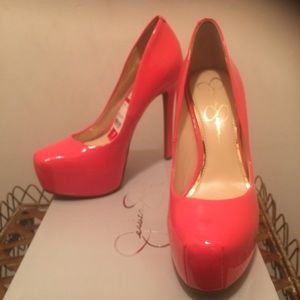 Jessica Simpson- Rebeca heels