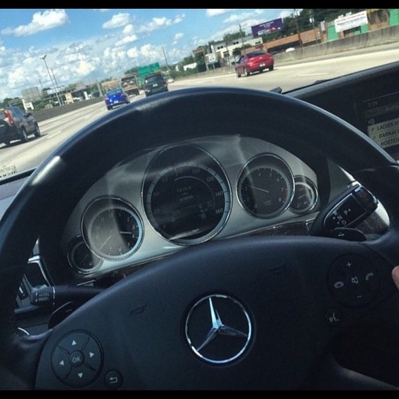 Meet your Posher, Alexis