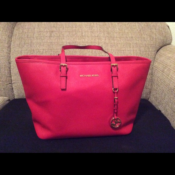 Michael Kors Jet Set Saffiano Red Tote
