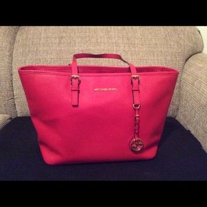 Michael Kors Jet Set Saffiano Red Tote