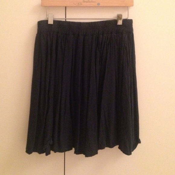 Brandy Melville skirt