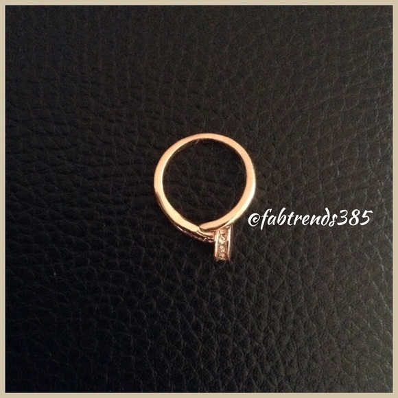 Twisted Nail Ring Size7 - Picture 2 of 2