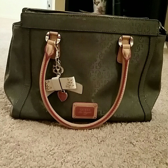 Guess Handbags - Beautiful Guess handbag