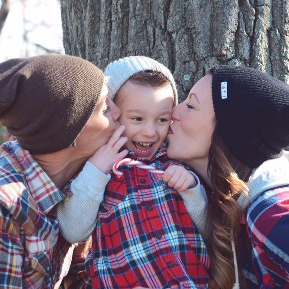 Meet your Posher, Mindy - Picture 2 of 2