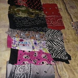 4 bandanas all in good condition