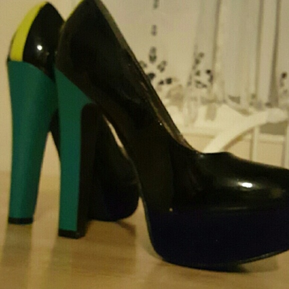 Material Girl Colorblock Heels - Picture 2 of 4