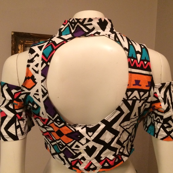 Tribal cut out crop top - Picture 2 of 2