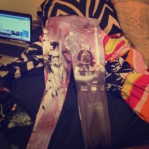 ❗️SOLD❗️ Star Wars leggings. Never worn