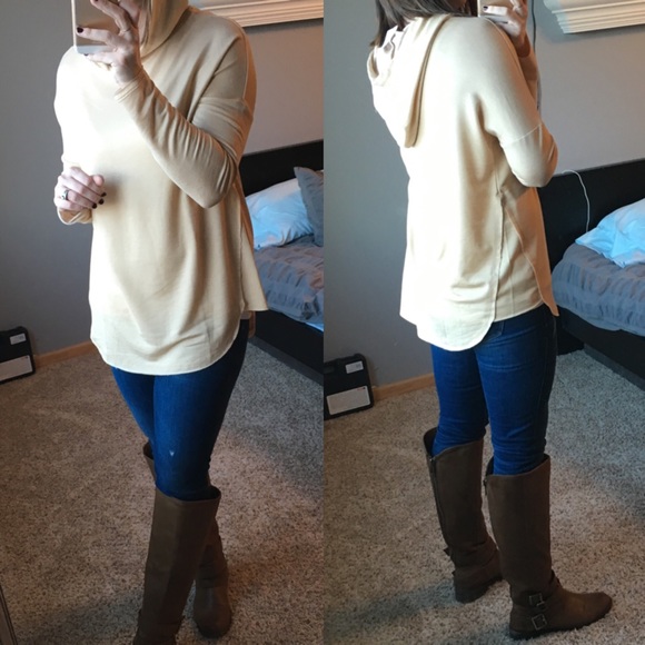 Reserved
💖 Lightweight Grey Marbled Sweatshirt - Picture 3 of 3