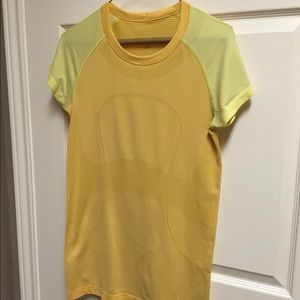 Lululemon Swiftly Tech Short Sleeve Crew Sz 8