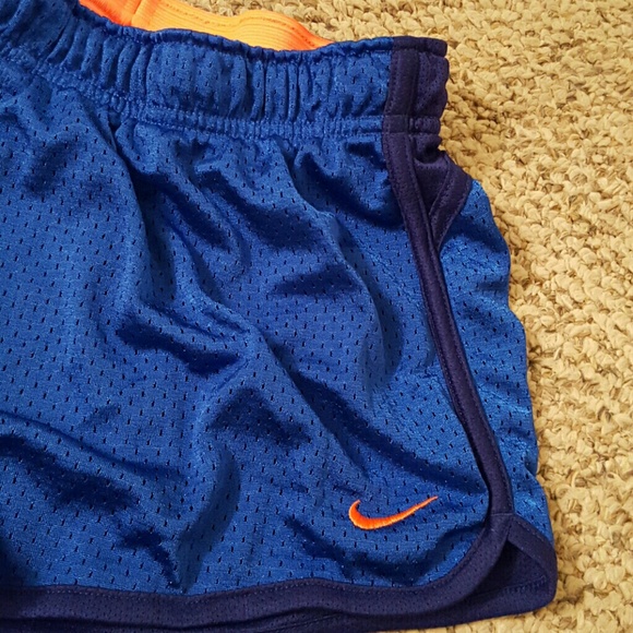Like new athletic Nike shorts
