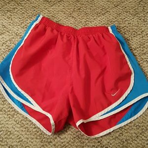 Pratically new athletic Nike shorts!