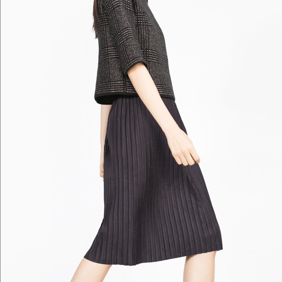 Zara black skirt - Picture 2 of 4