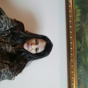 Meet your Posher, Suzanne