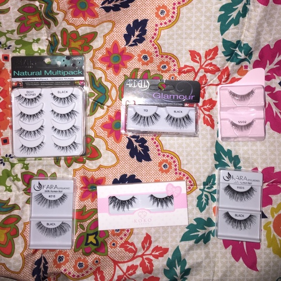 6 pairs of NEW eyelashes