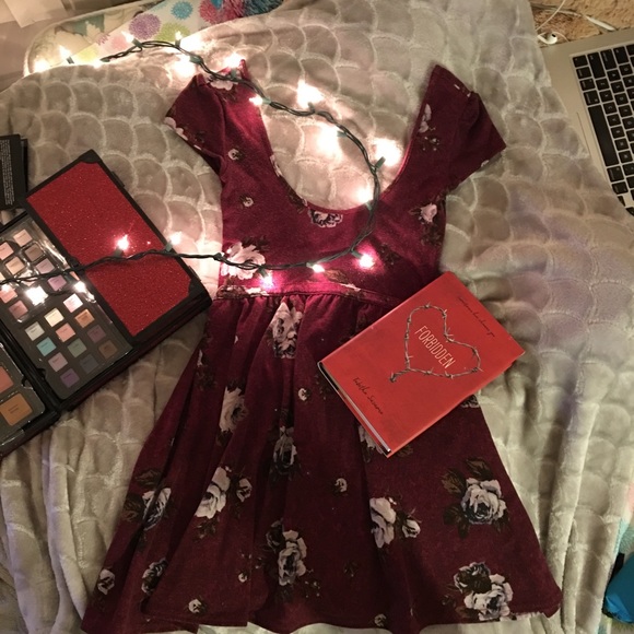 Kimchi Blue rose dress❤️ - Picture 1 of 3