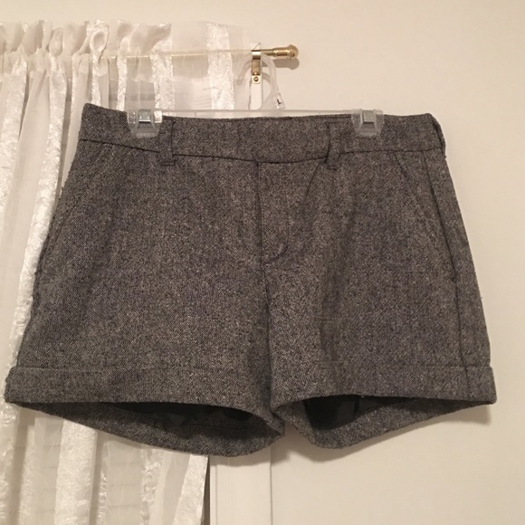 Stylish grey tweed shorts - Picture 1 of 2