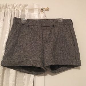 Stylish grey tweed shorts