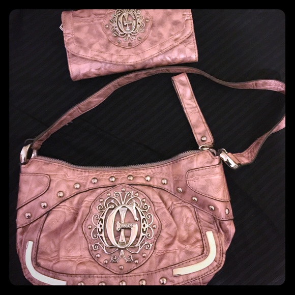 Pretty pink Guess wallet and purse!