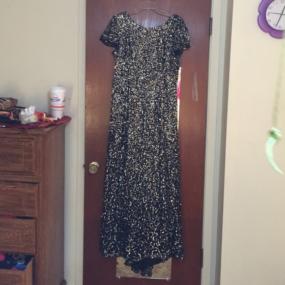 Sequined prom dress!!