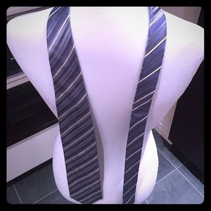 Cravate HUGO BOSS 100% Soie Made In Italy - Rouge à Rayures | Cérémonie, Smoking Luxe