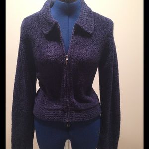 Juniors/ladies zippered sweater