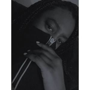 Meet your Posher, Janae