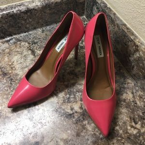 Steve Madden pump