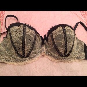Black Bra with white lace