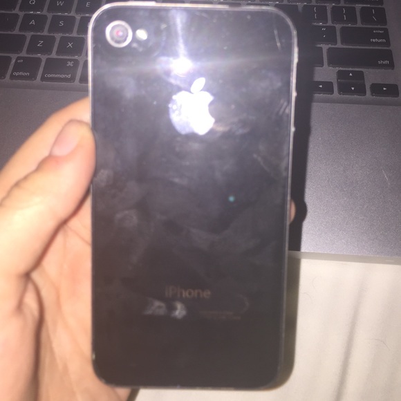 iPhone 4 - Picture 2 of 3