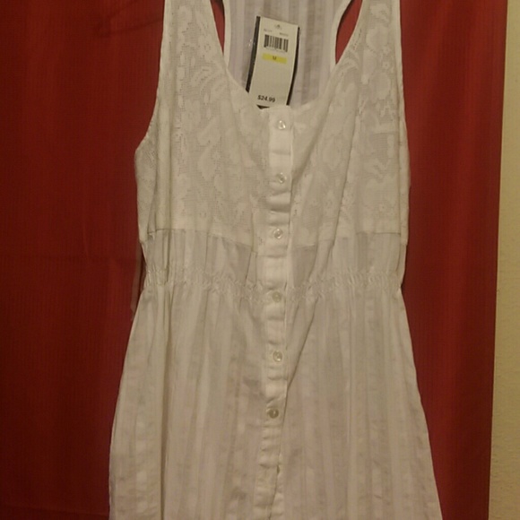 Confess Tops - WHITE SLEEVLESS BLOUSE