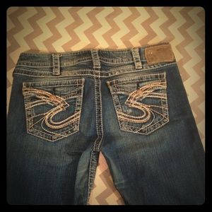 Distressed Jeans with internal patches.
