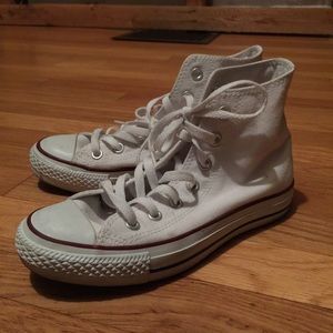 White high top converse size 4