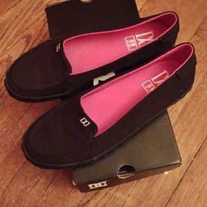 DC black slip on flats.