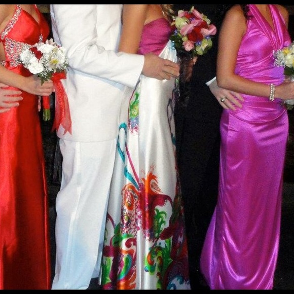 La Femme Prom Dress - Picture 2 of 4